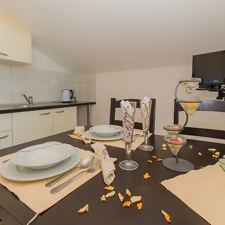 Apartments Joso With Pool Pakostane Room photo