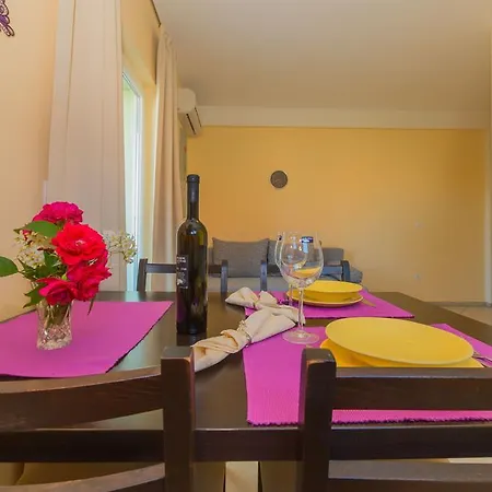 Apartments Joso With Pool Pakostane Room photo