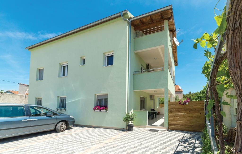 Joso With Pool Pakoštane